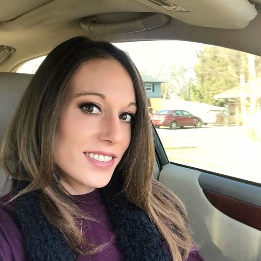 Meet your Posher, Stephanie